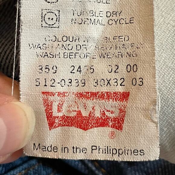 Vintage Levi’s 512 high rise cut off denim jean shorts - Picture 7 of 8